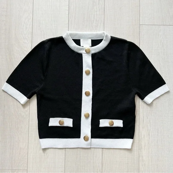 Black and white knit short sleeve sweater - Picture 2 of 11